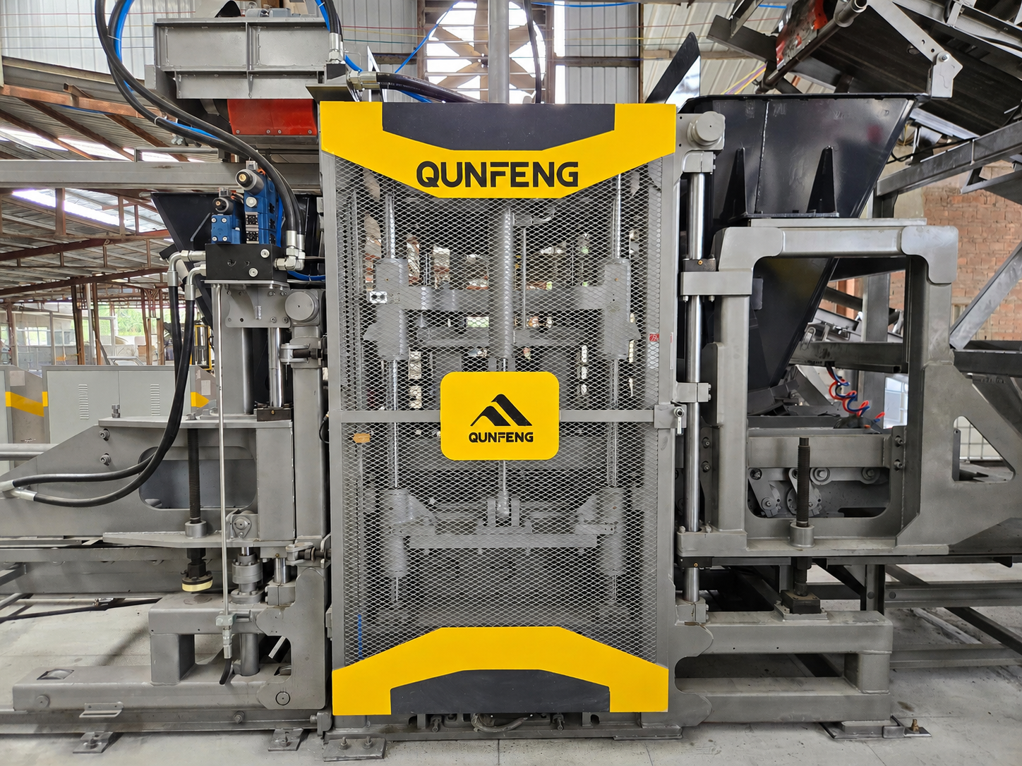 High-Performance Concrete Molding Machine উচ্চ কর্মক্ষমতা কংক্রিট ছাঁচনির্মাণ মেশিন হংকং নির্মাণ বাজারে সরবরাহ