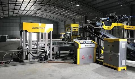 ইকো-ফ্রেন্ডলি ব্লক মেশিন ড্রাইভিং সবুজ নির্মাণ আউটপুট